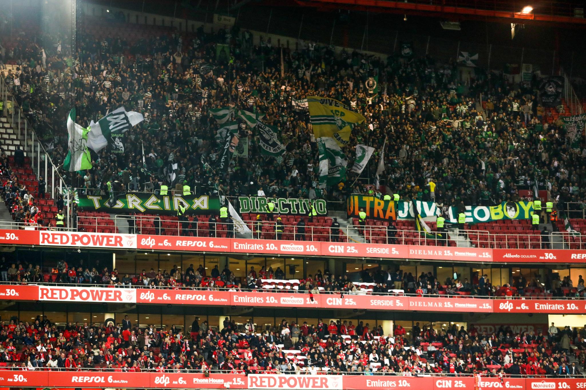 Benfica-Sporting é hoje: detenções antes do dérbi na Luz