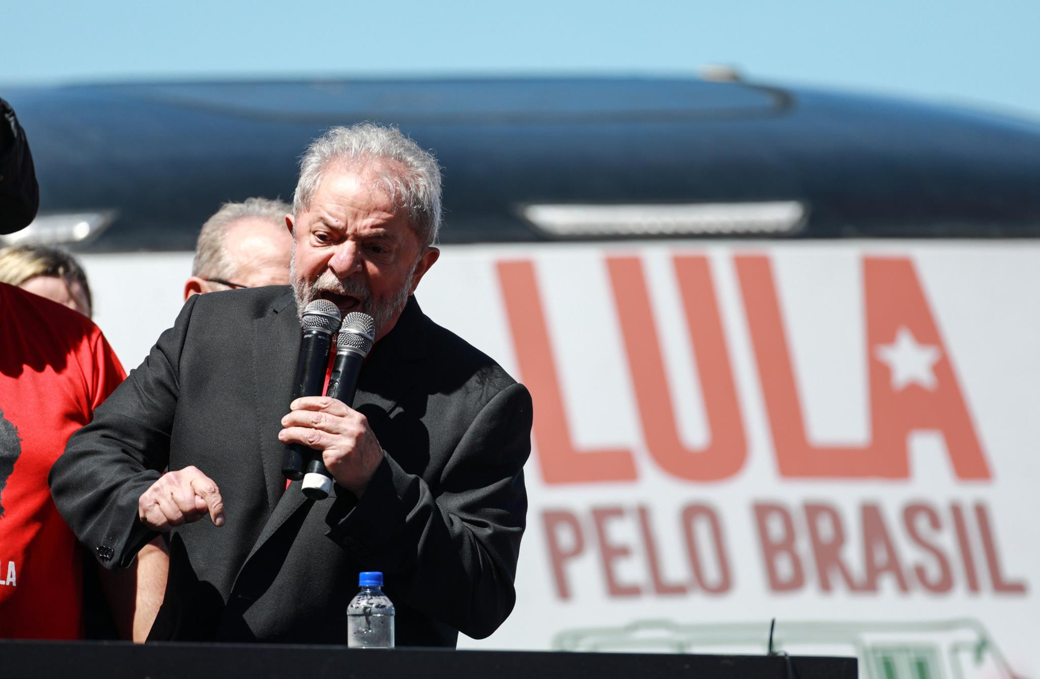 Caravana Eleitoral De Lula Atingida A Tiro Brasil PÚblico