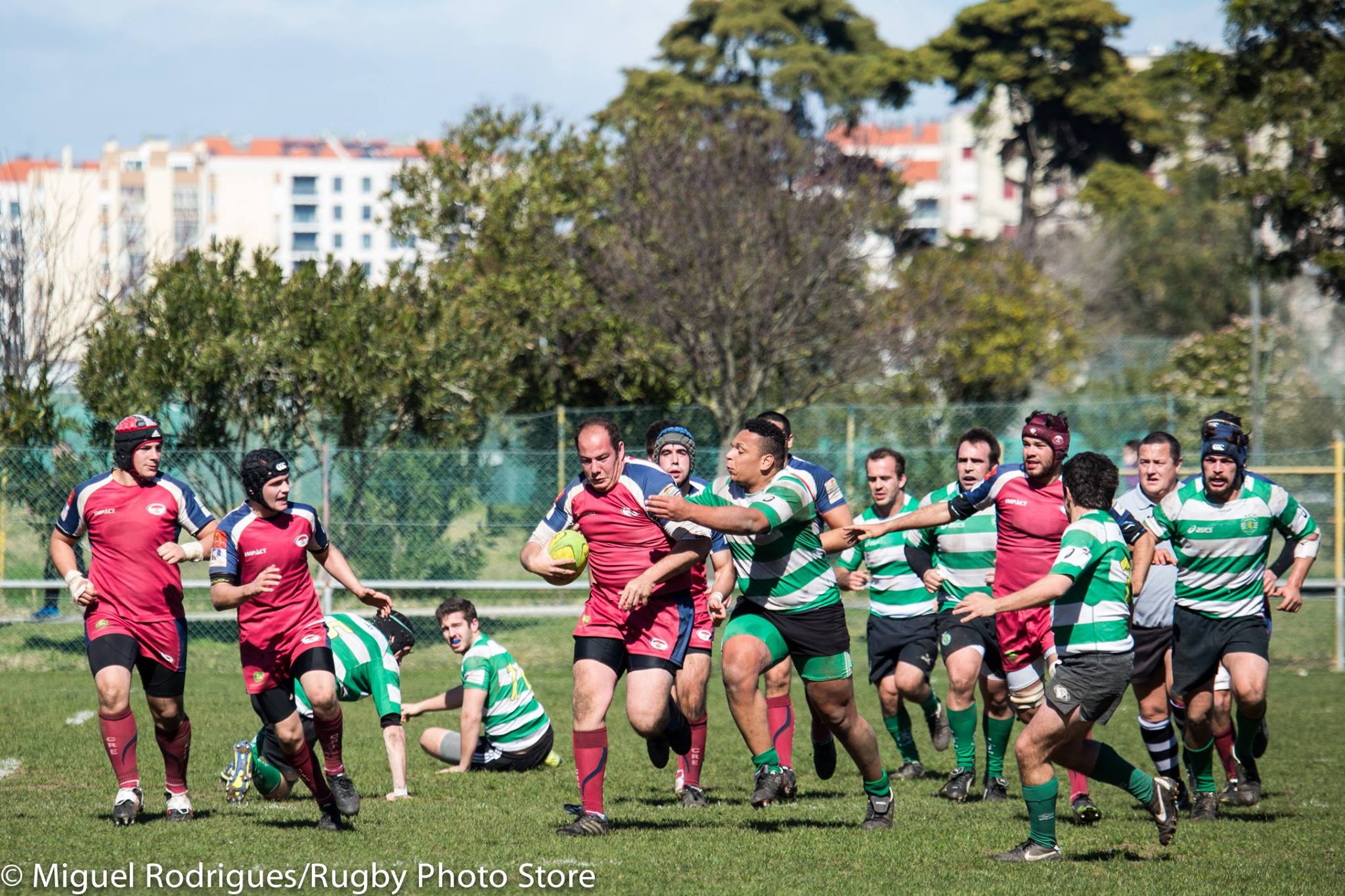 III Divisão: Loulé vence Caparica e sobe ao quarto lugar