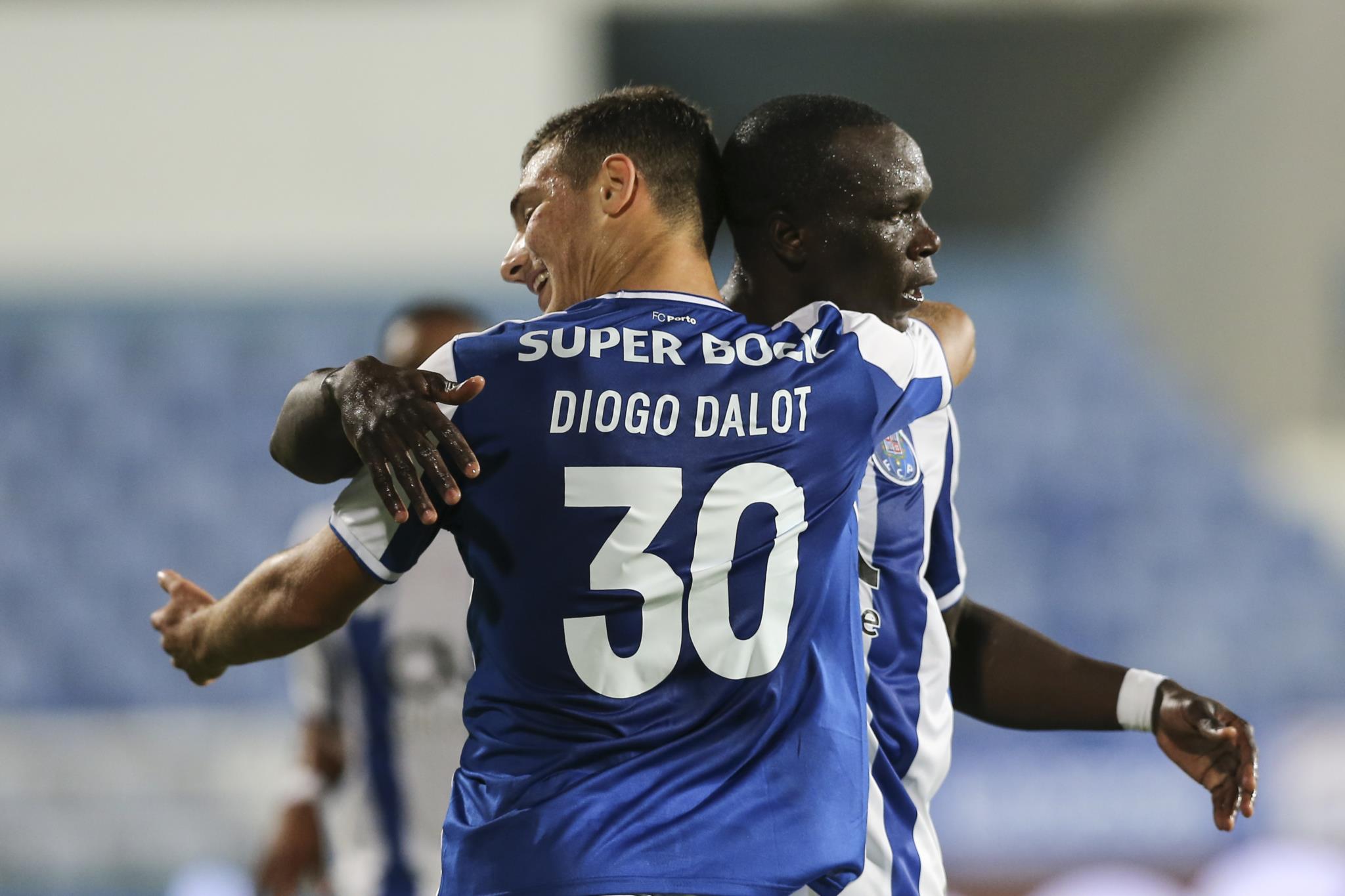 Diogo Dalot troca FC Porto por Manchester United
