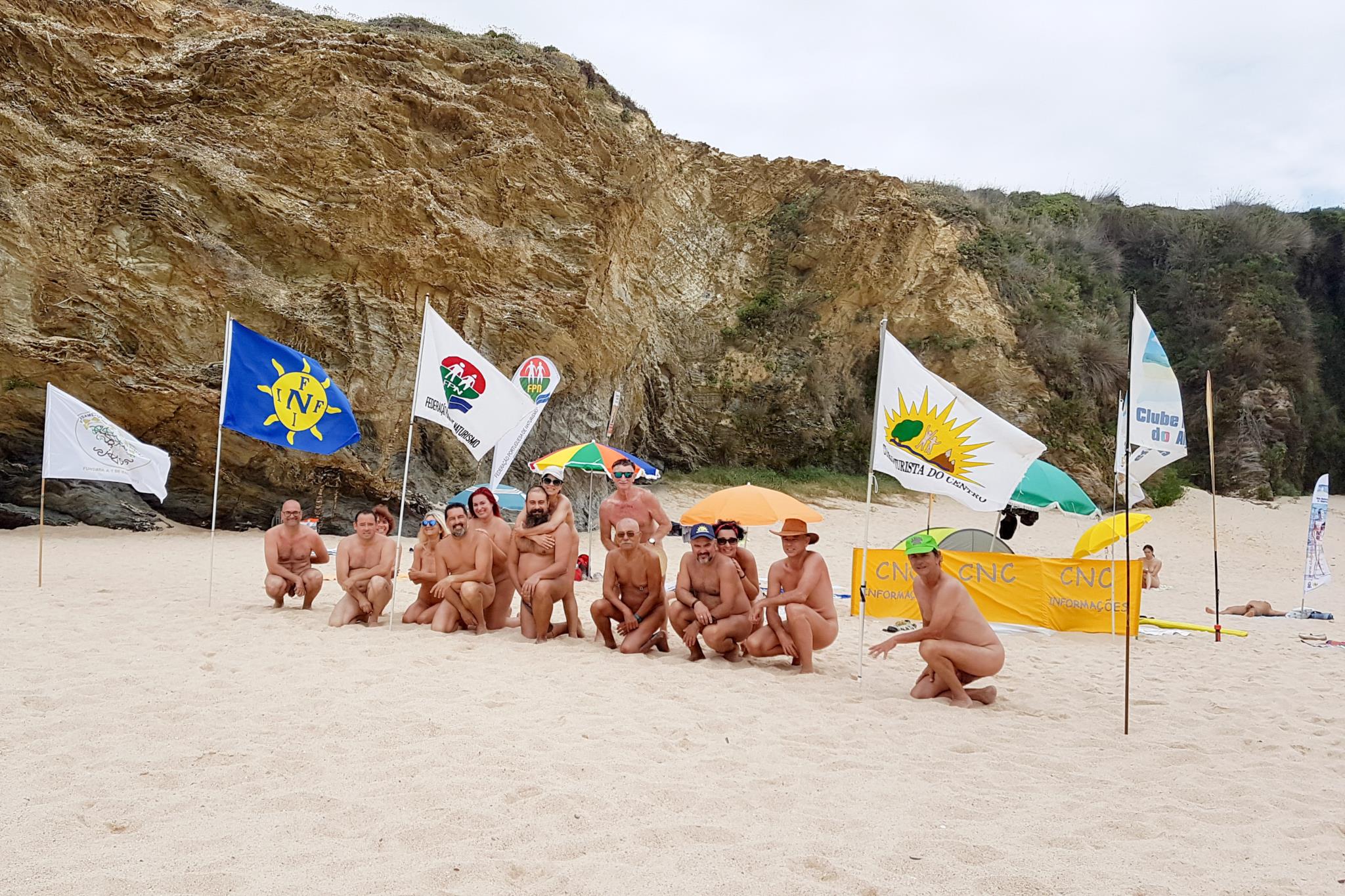 Caparica vai ser sede mundial do naturismo | Almada | PÚBLICO