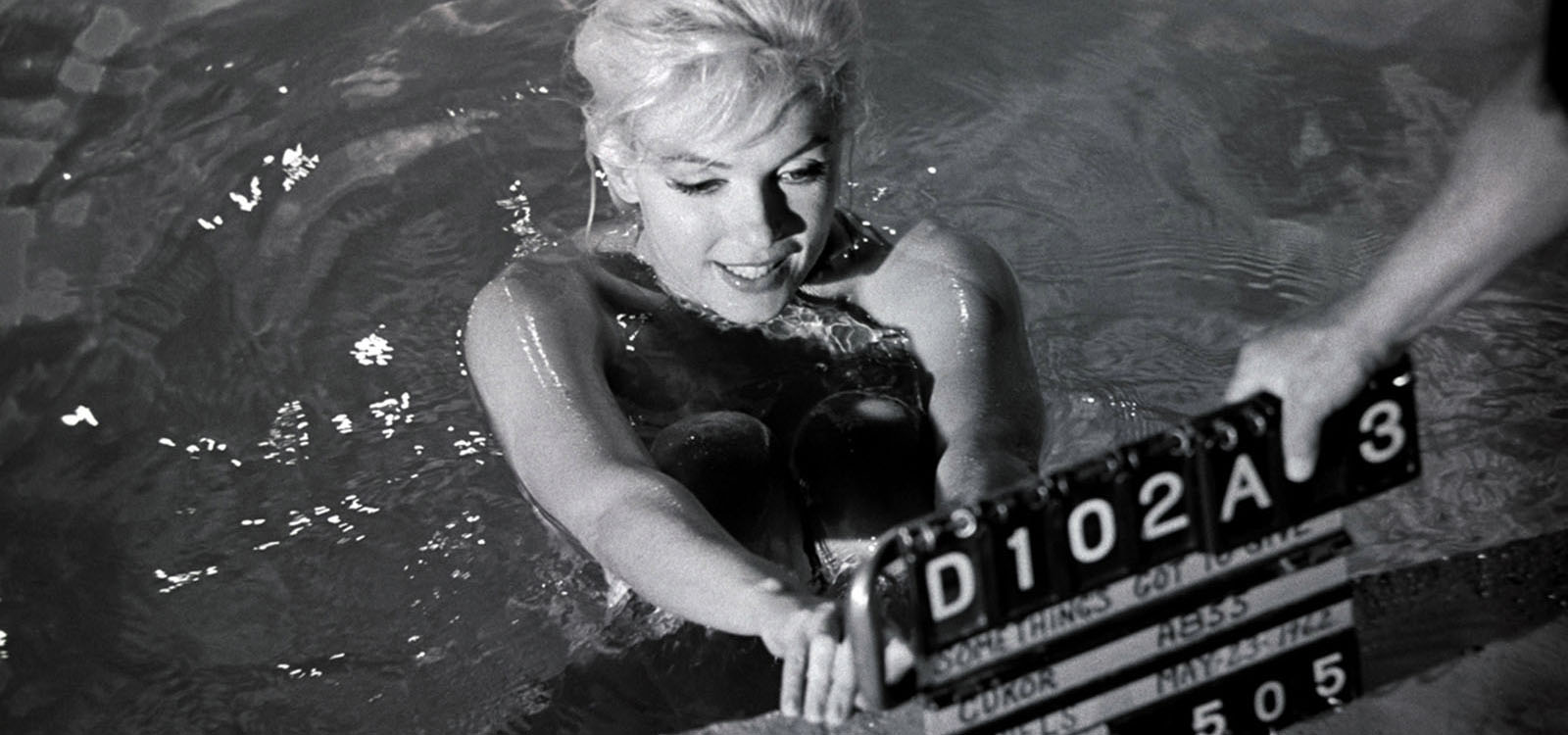 Something s gotten. что-то должно случиться фильм 1962 мэрилин монро. фильм что то должно случиться с мэрилин. что-то должно случиться фильм 1962 мэрилин монро. мерлин монро фото.