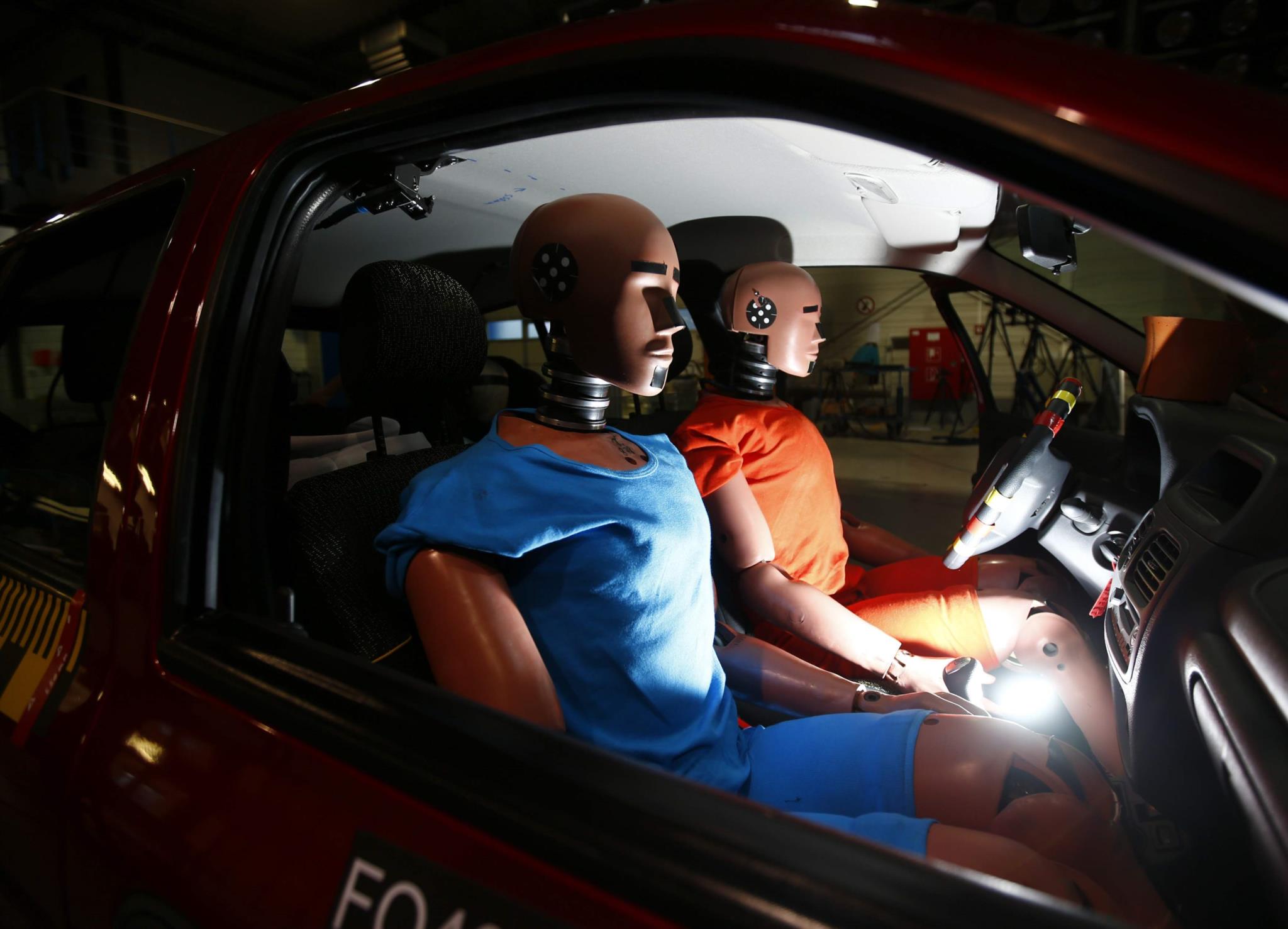 Crash test. Краш тест. Краш тест авто. Краш мечты. Машина для краш теста.