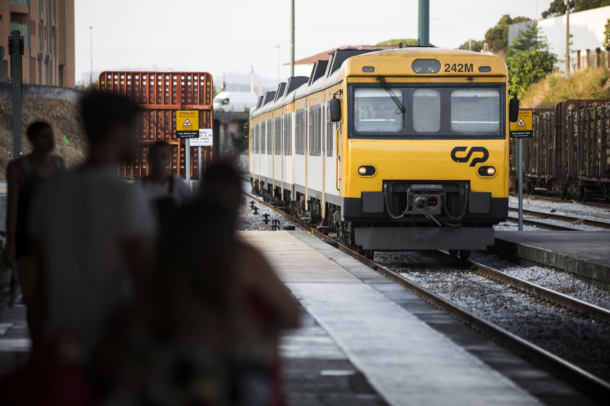 Revisores E Trabalhadores Das Bilheteiras Da Cp Em Greve A 20 E 21 De Maio Comboios Publico