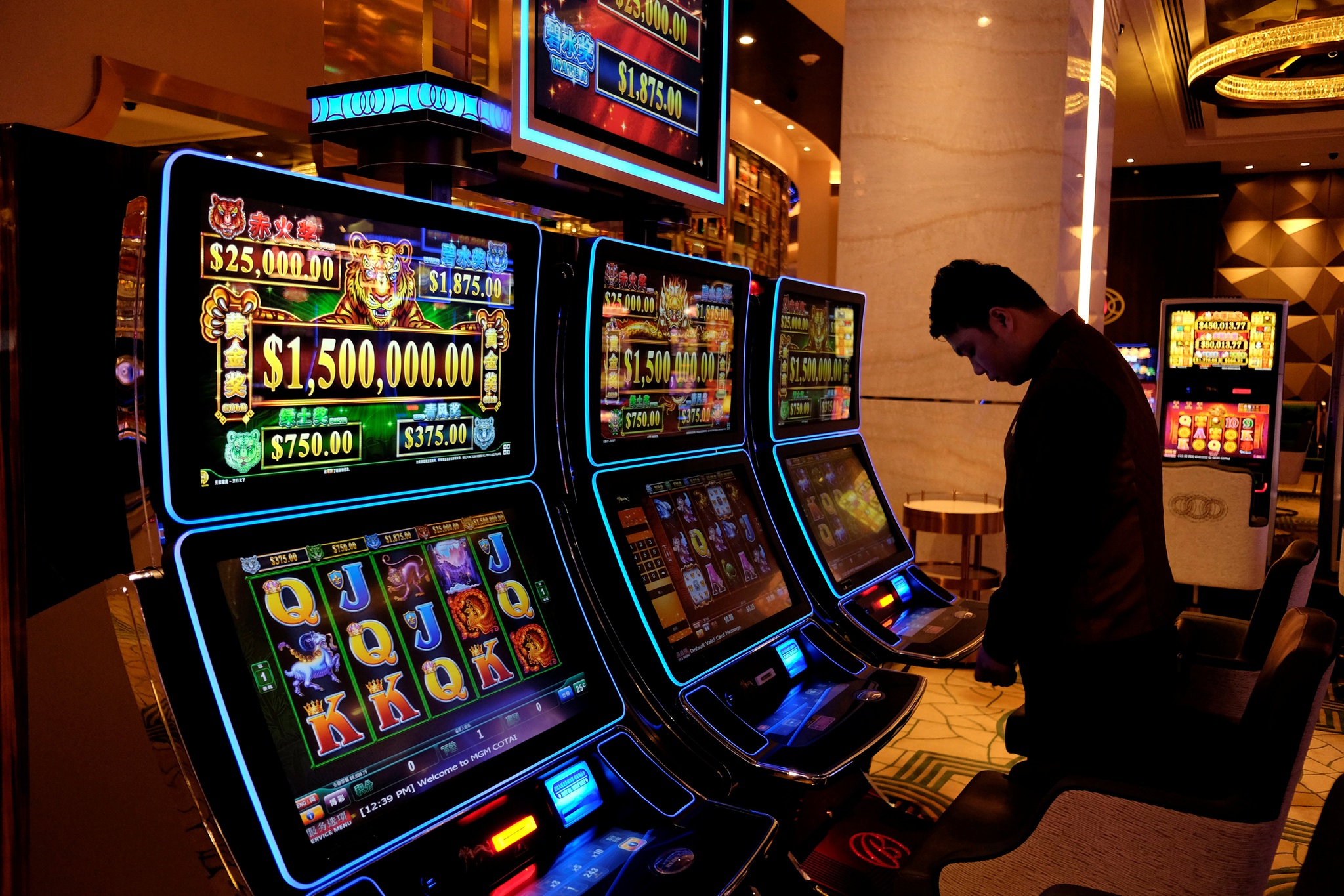 Real online slot gambling