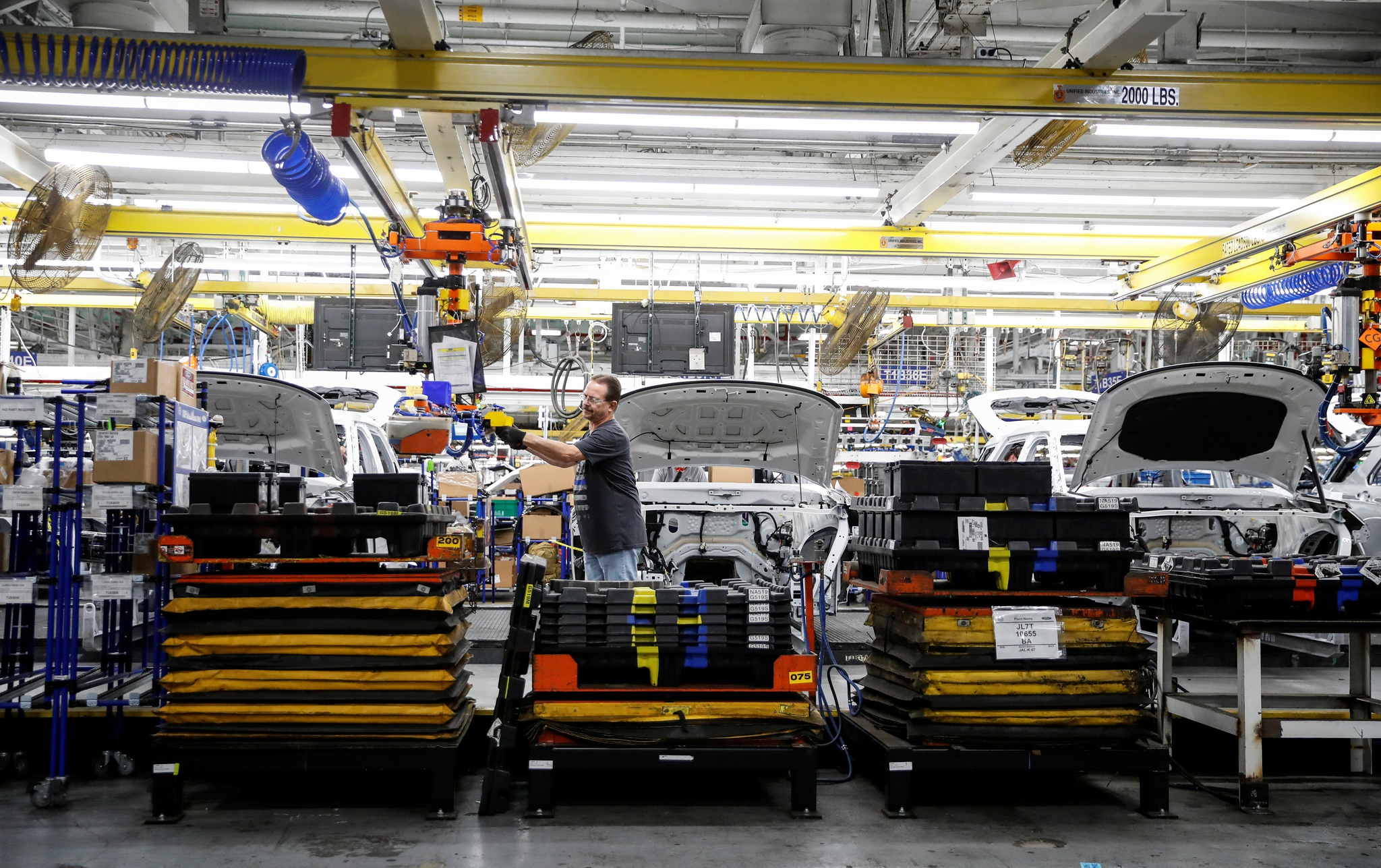 Ford fecha seis fábricas e despede 12 mil trabalhadores na Europa, Automóveis