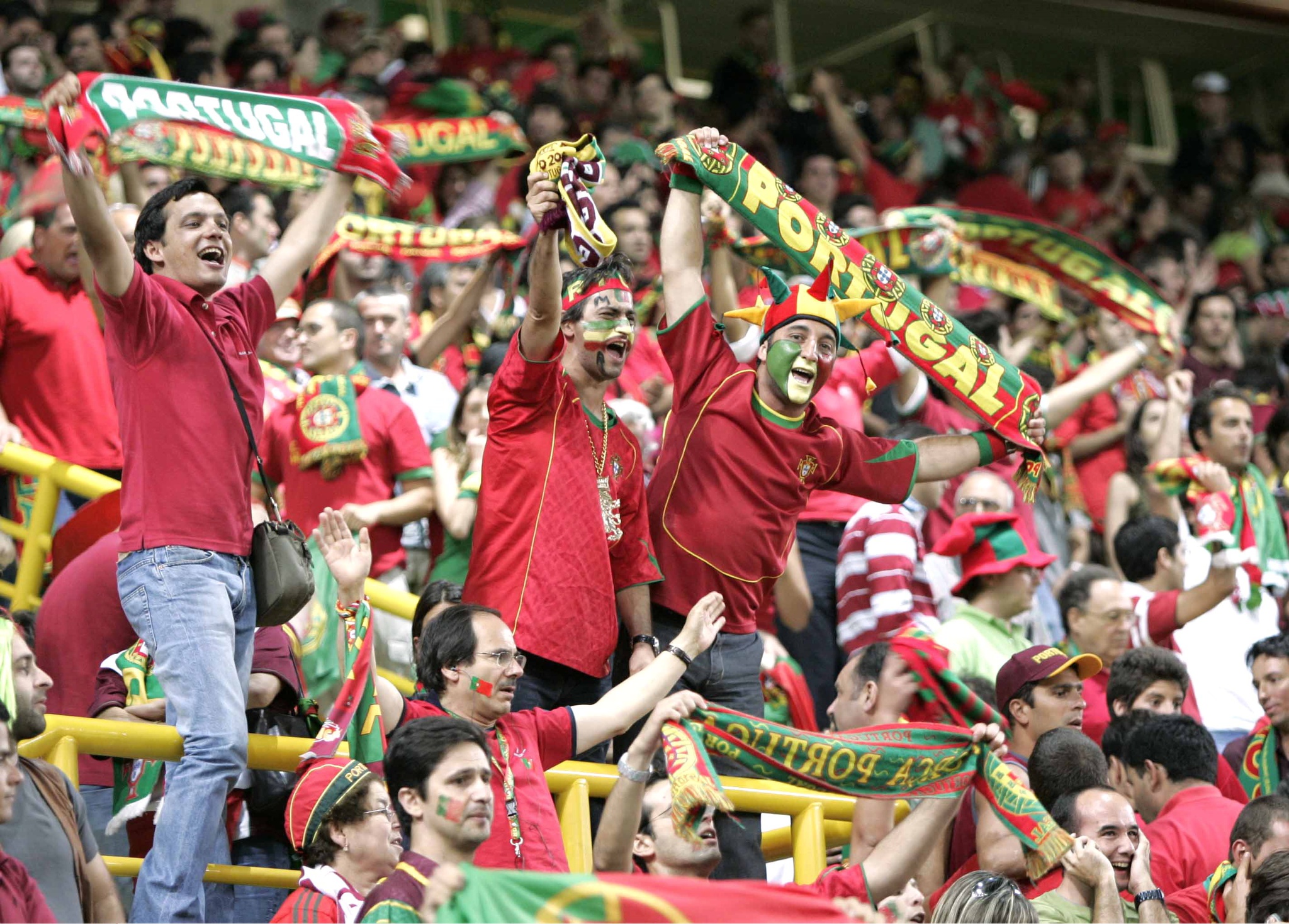 Futebol na TV: Saiba que jogos pode acompanhar este fim de semana - Futebol  Internacional - SAPO Desporto