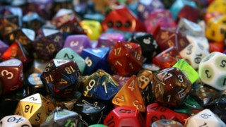 Jogador de Dungeons & Dragons mantém campanha de RPG de mesa por 40 anos -  Drops de Jogos