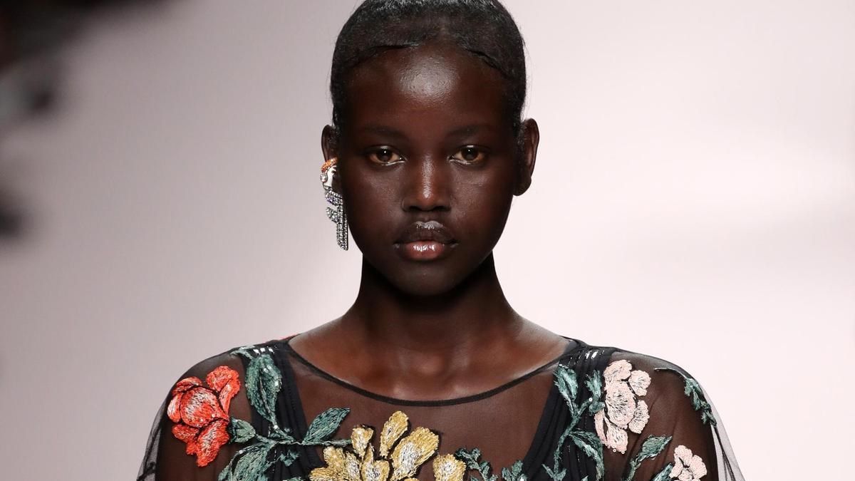 Top model internacional acusa imprensa australiana de racismo