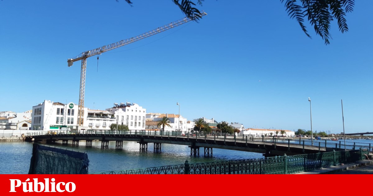 Algarve. Nova ponte em Tavira - a quinta em 1,5 quilómetros - leva mais carros para o centro histórico - PÚBLICO