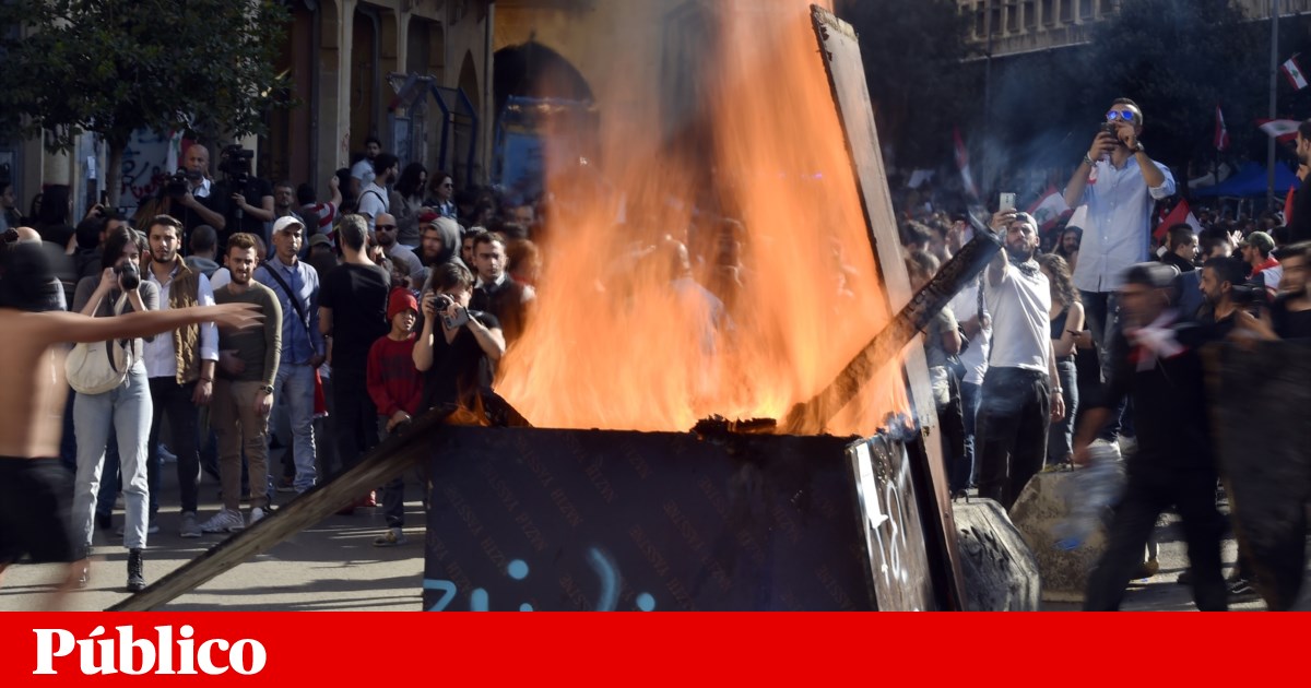 Milhares de manifestantes impedem abertura do Parlamento do Líbano