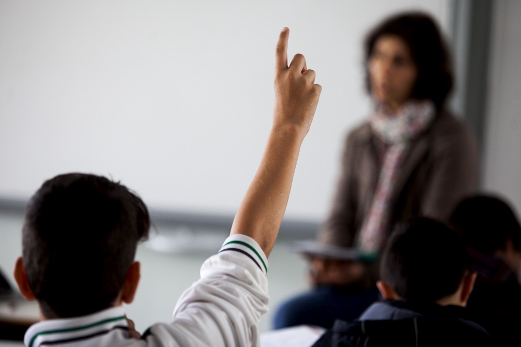 Ninguém está de férias”, avisa ministro da Educação | Coronavírus ...