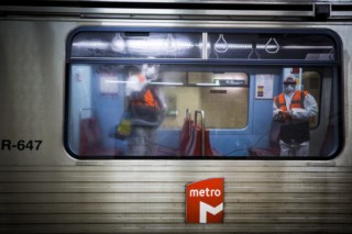 Metro de Lisboa funciona em horário de fim-de-semana | Coronavírus | PÚBLICO