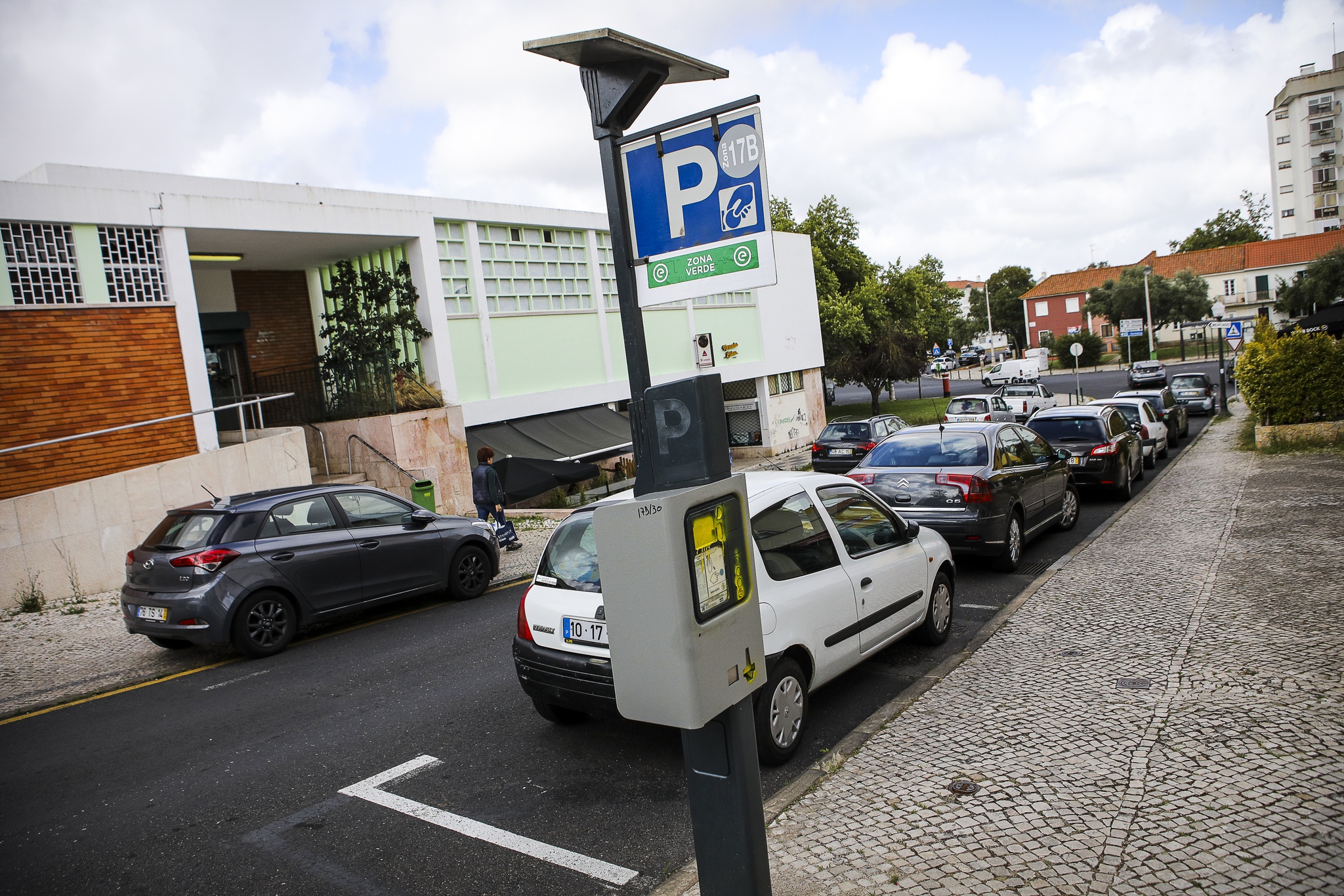 Lisboa vai ter 84 mil lugares de estacionamento pago