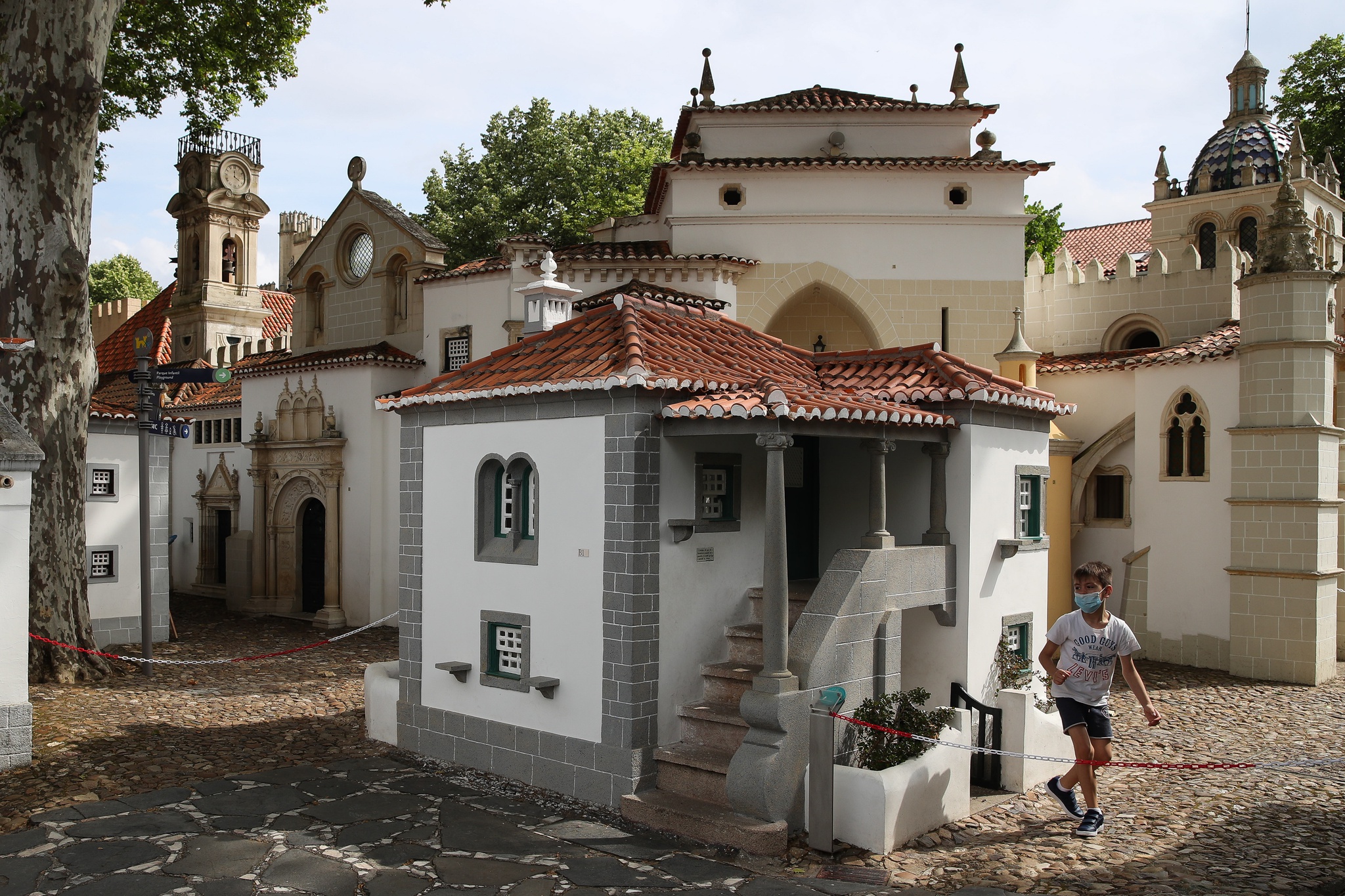 Portugal Dos Pequenitos Reabriu No Dia Da Crianca E No Mes Em Que Celebra 80 Anos Coimbra Publico