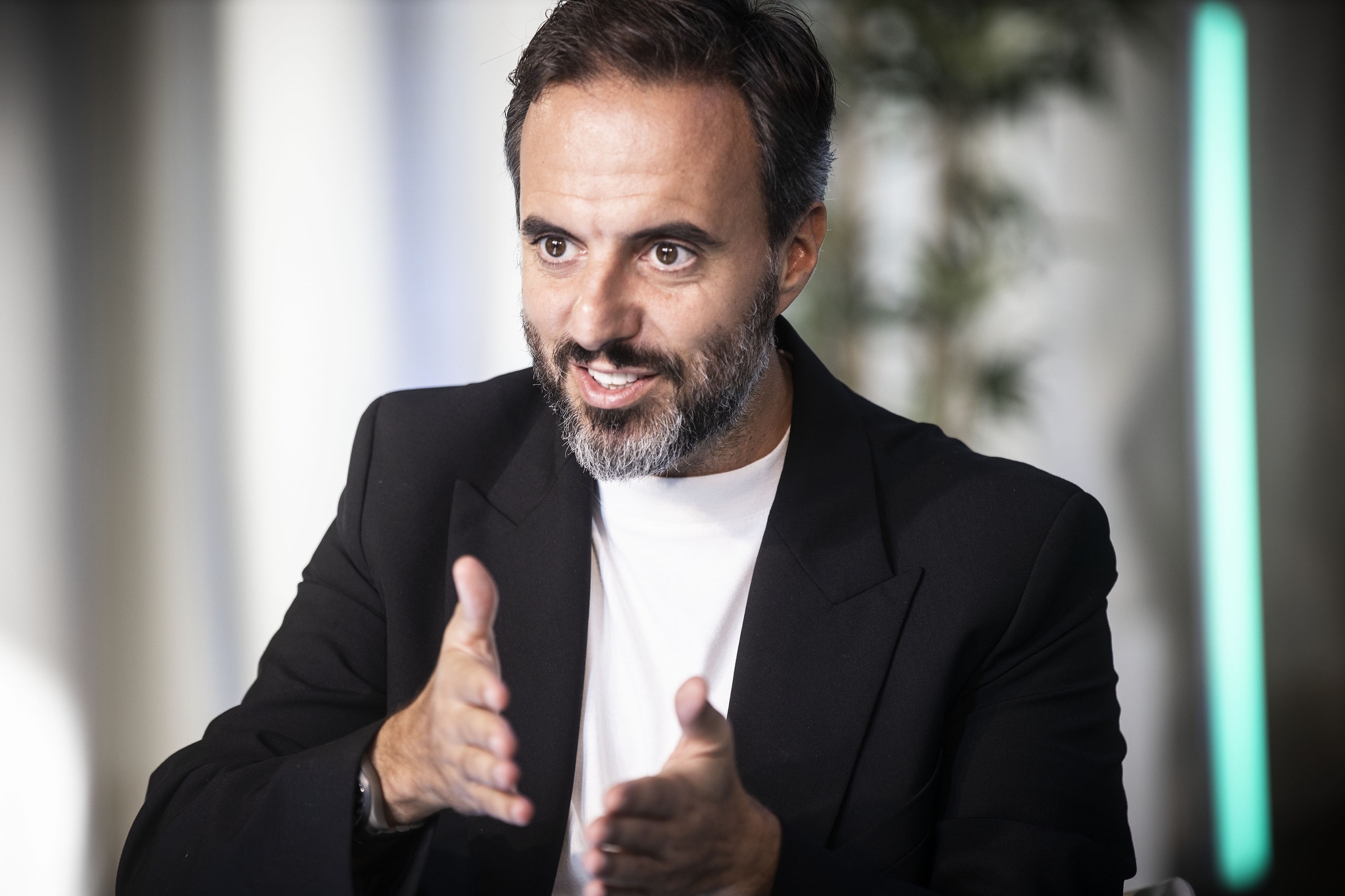 Jose Neves Fundador Da Farfetch Doa Dois Tercos Da Fortuna E Adere Ao Movimento De Bill Gates Filantropia Publico