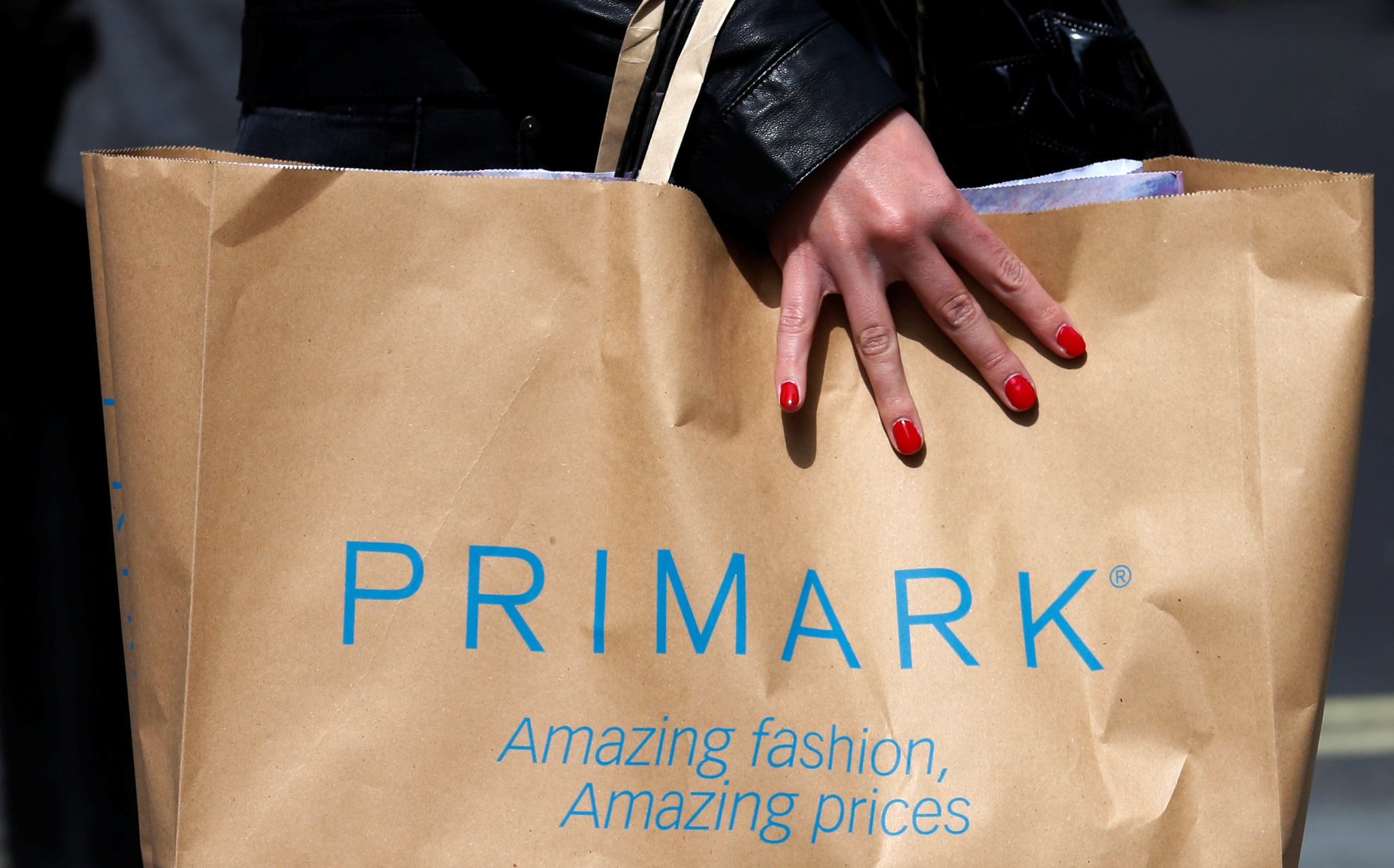 Rede de fast-fashion Primark promete roupa mais durável e pelo