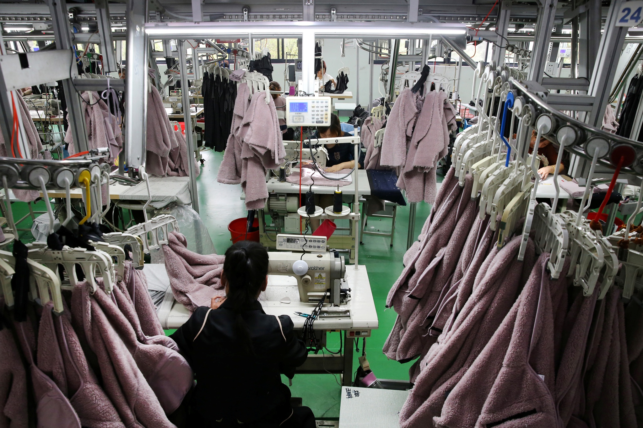 Zara prepara-se para expandir venda de roupa em segunda mão - Empresas -  Jornal de Negócios