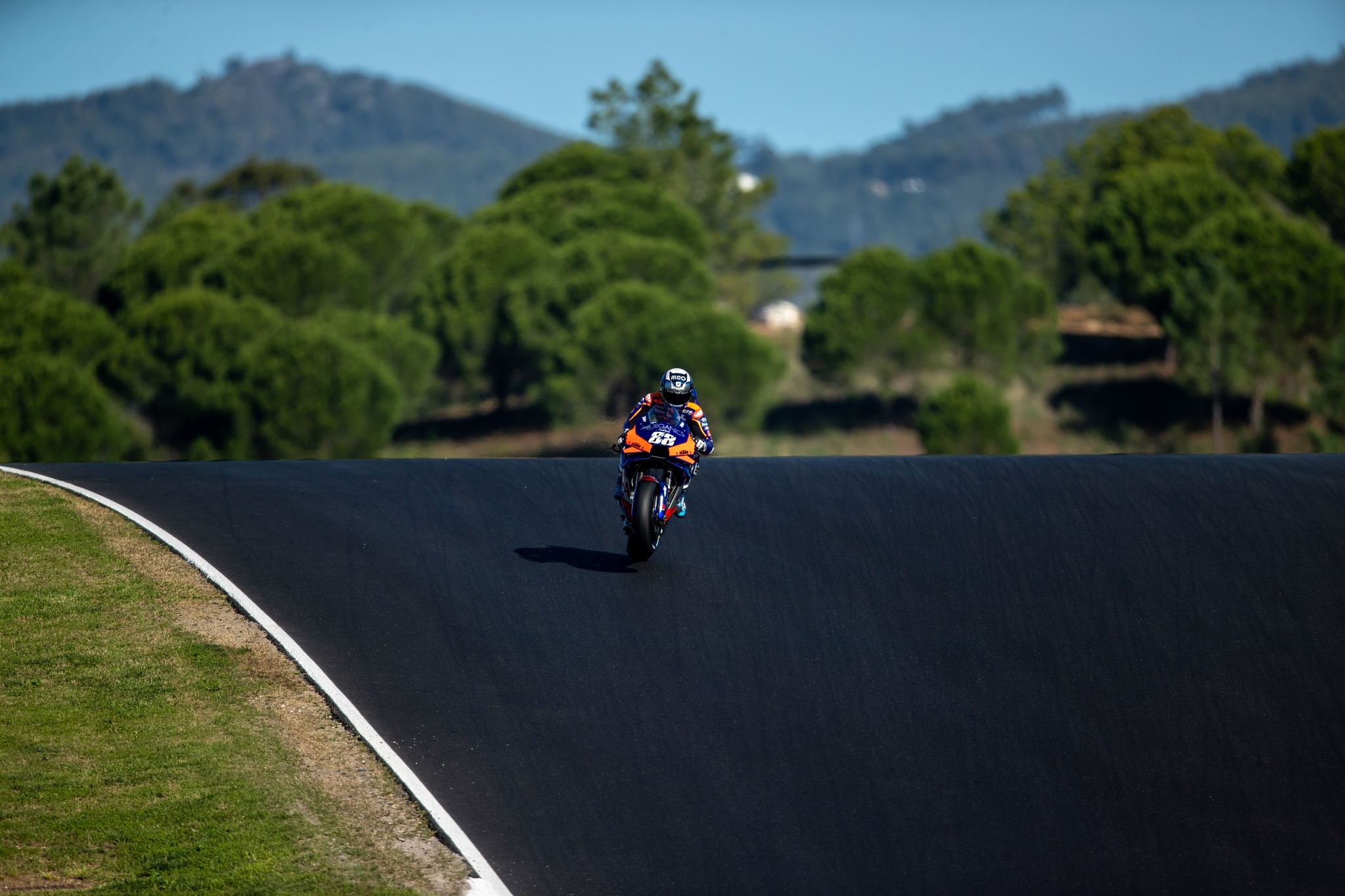 MotoGP em Portimão: Miguel Oliveira termina GP de Portugal no 5.º lugar.  Veja aqui os vídeos da corrida - Postal do Algarve