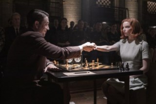 Gostou da Série The Queen's Gambit da Netflix? Descubra Quatro Filmes Sobre  Xadrez Para Manter Vivo