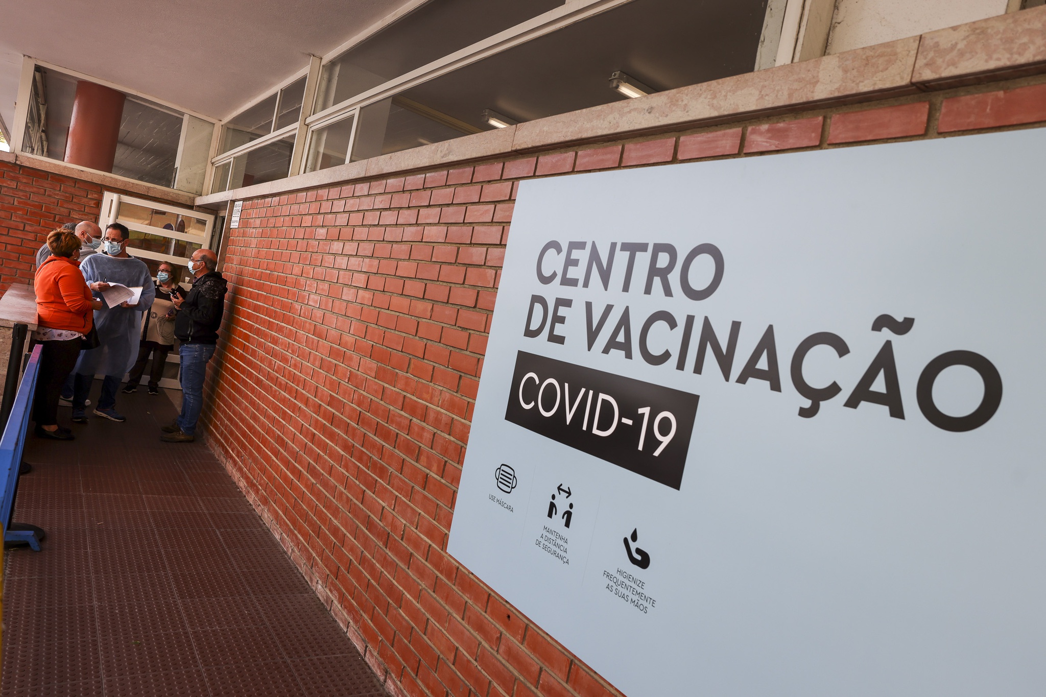 Auto Agendamento A Partir Dos 60 Anos Deve Arrancar No Final Da Proxima Semana Coronavirus Publico