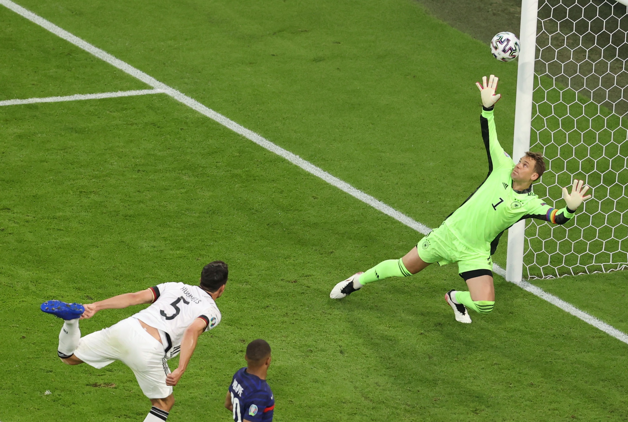 Alemanha cede empate, mas bate França nos pênaltis e leva Mundial