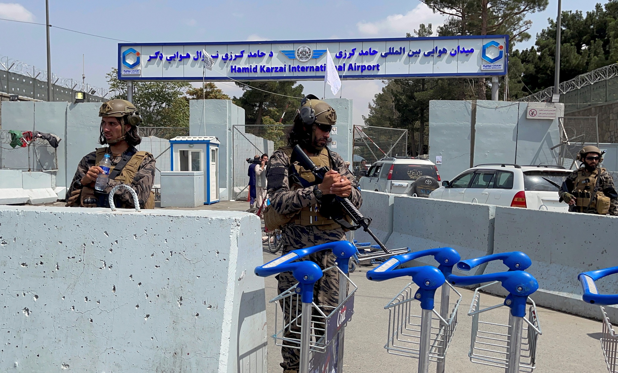 Photo of Taliban prevezme Američanov na letisko v Kábule po tajnej dohode s americkým Afganistanom