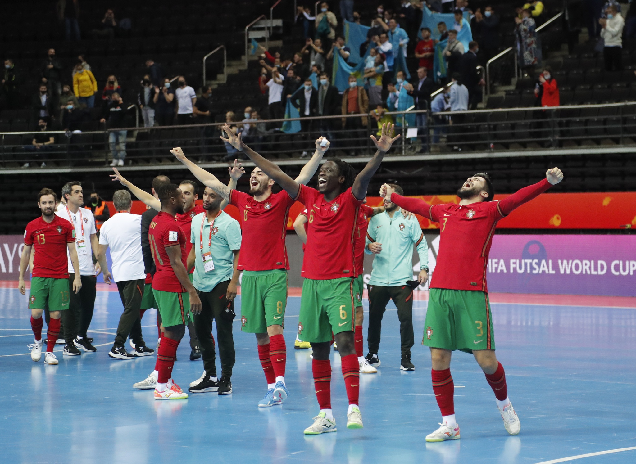 Portugal é campeão mundial de futsal pela primeira vez na história - SIC  Notícias