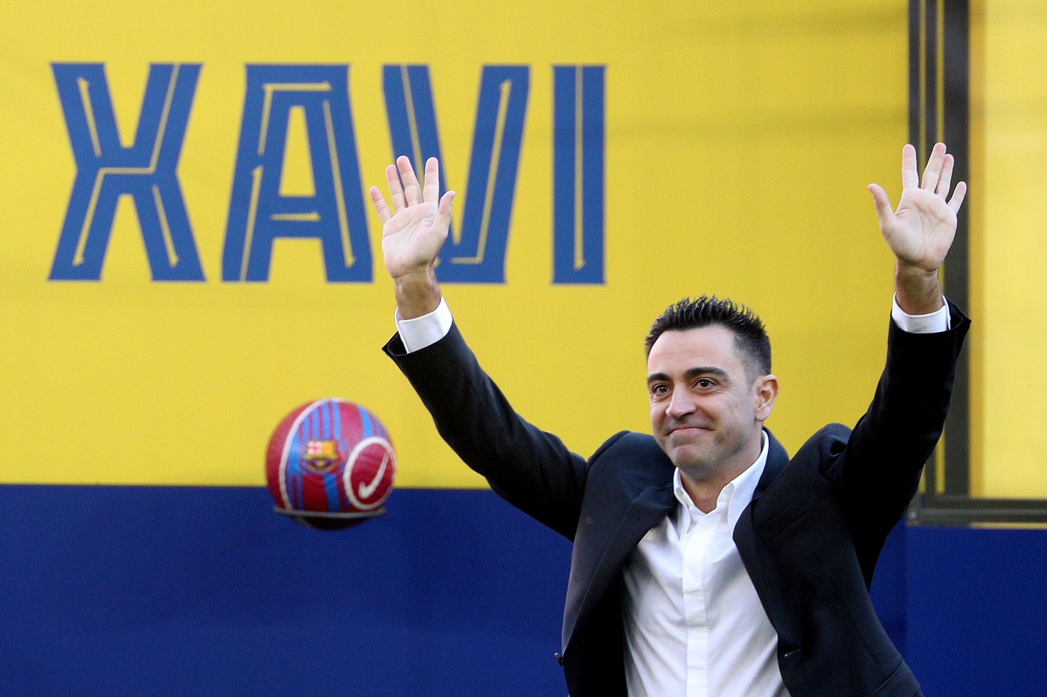 Espanhóis falam de situação limite para Xavi no Barcelona