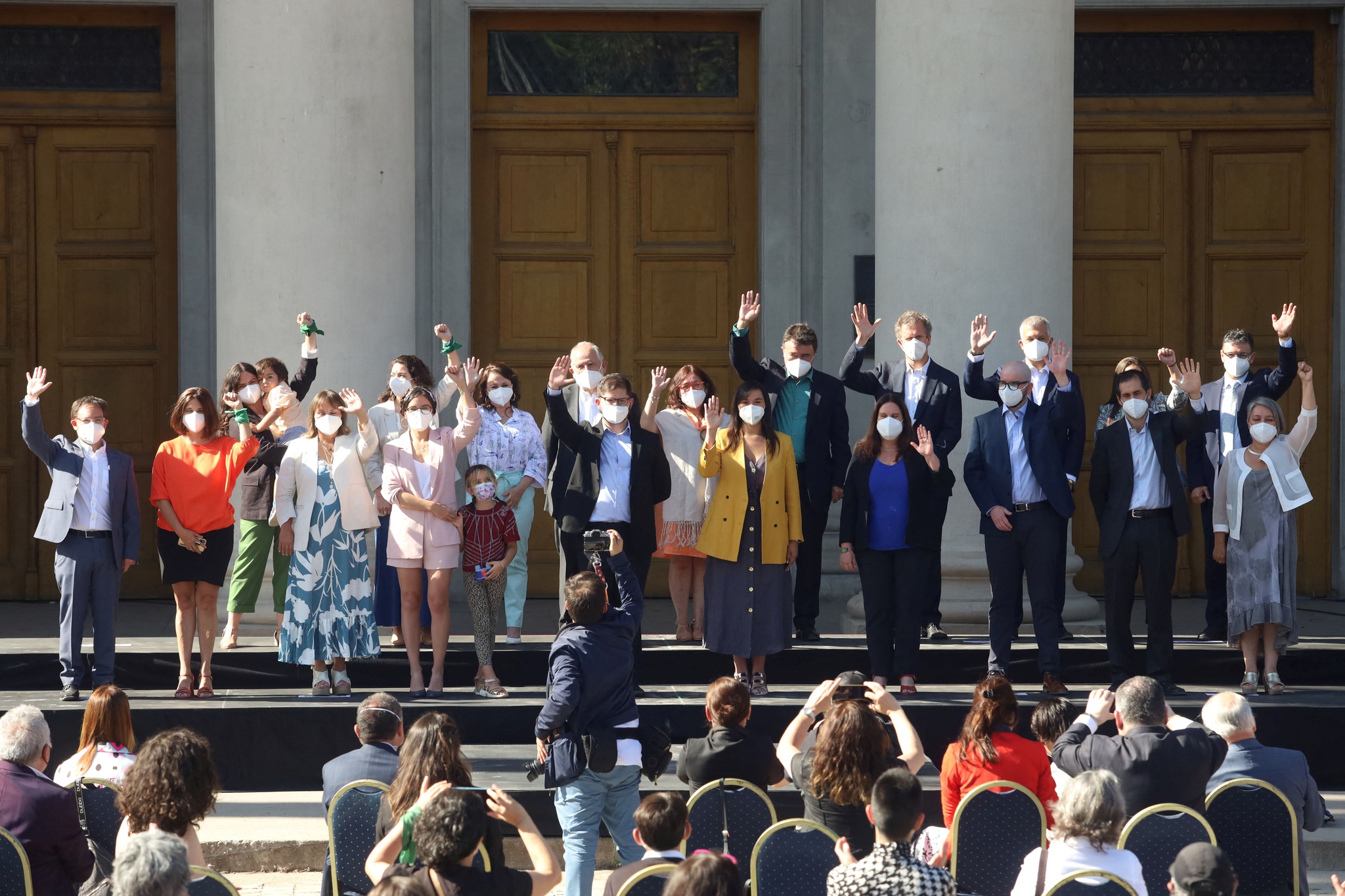 Presidente de Chile designa gobierno con más mujeres |  Chile