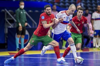 O mundo de futsal pintado a verde e vermelho: Sporting, Portugal e