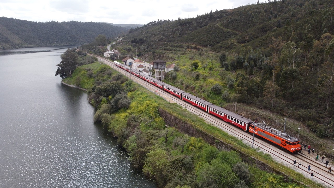 Turismo ferroviário dá os primeiros passos por terras beirãs