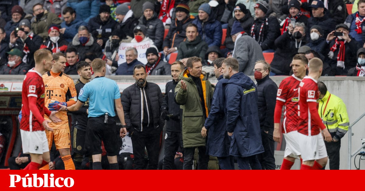 Bayern München gewinnt, hat aber 12 Spieler auf dem Platz | deutsche liga Bayern München gewinnt, hat aber 12 Spieler auf dem Platz | deutsche liga