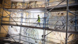 Os frescos de Júlio Pomar censurados nos anos 1940 pensavam-se perdidos para sempre, mas recentemente foram descobertos nas paredes do Batalha.