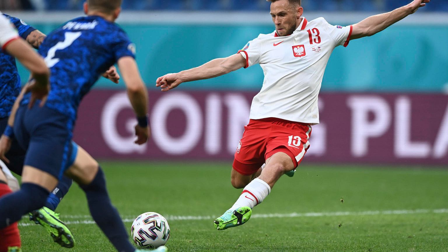 Futebolista polaco fora do Mundial 2022 por jogar na Rússia, Futebol  internacional