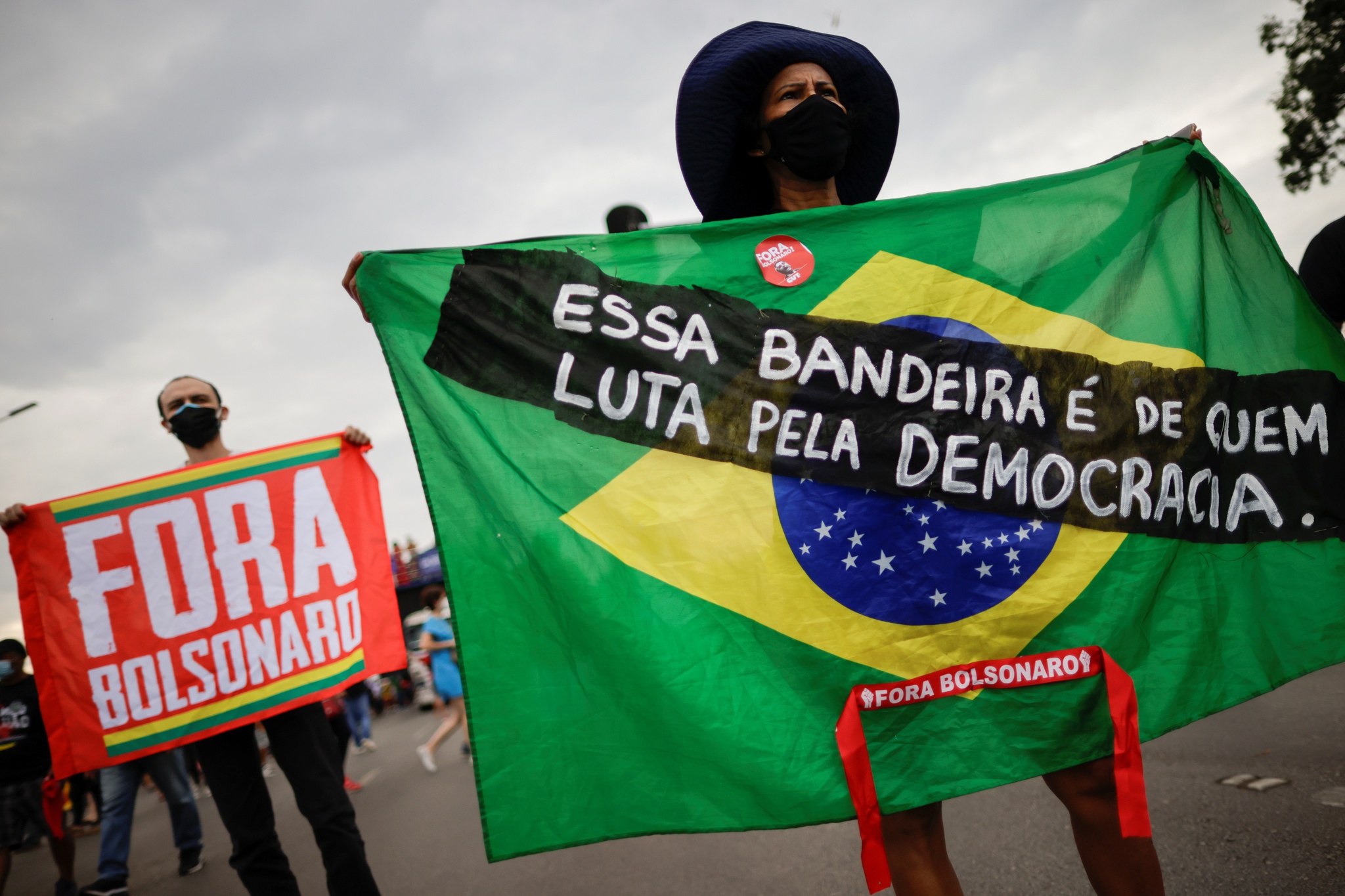 Brasileiros lotam a Esplanada para celebrar a democracia