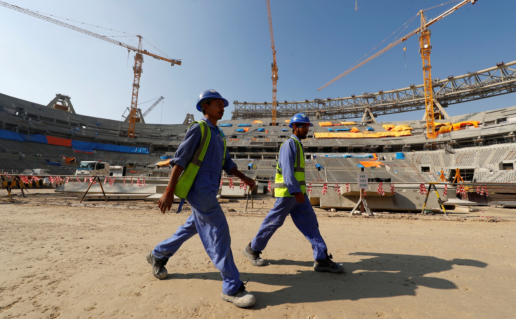 Mundial de Futebol no Qatar: vale tudo para que haja espectáculo