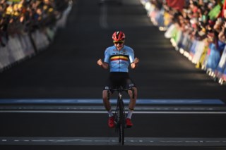 Ciclista belga venceu de forma categórica