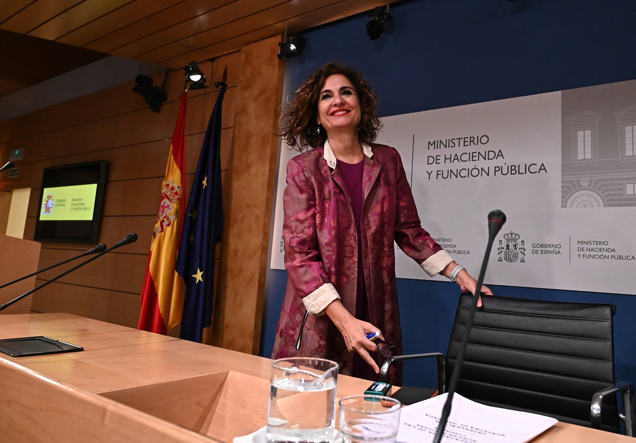 España anuncia recortes del IRS y nuevo impuesto extraordinario a las grandes fortunas |  España