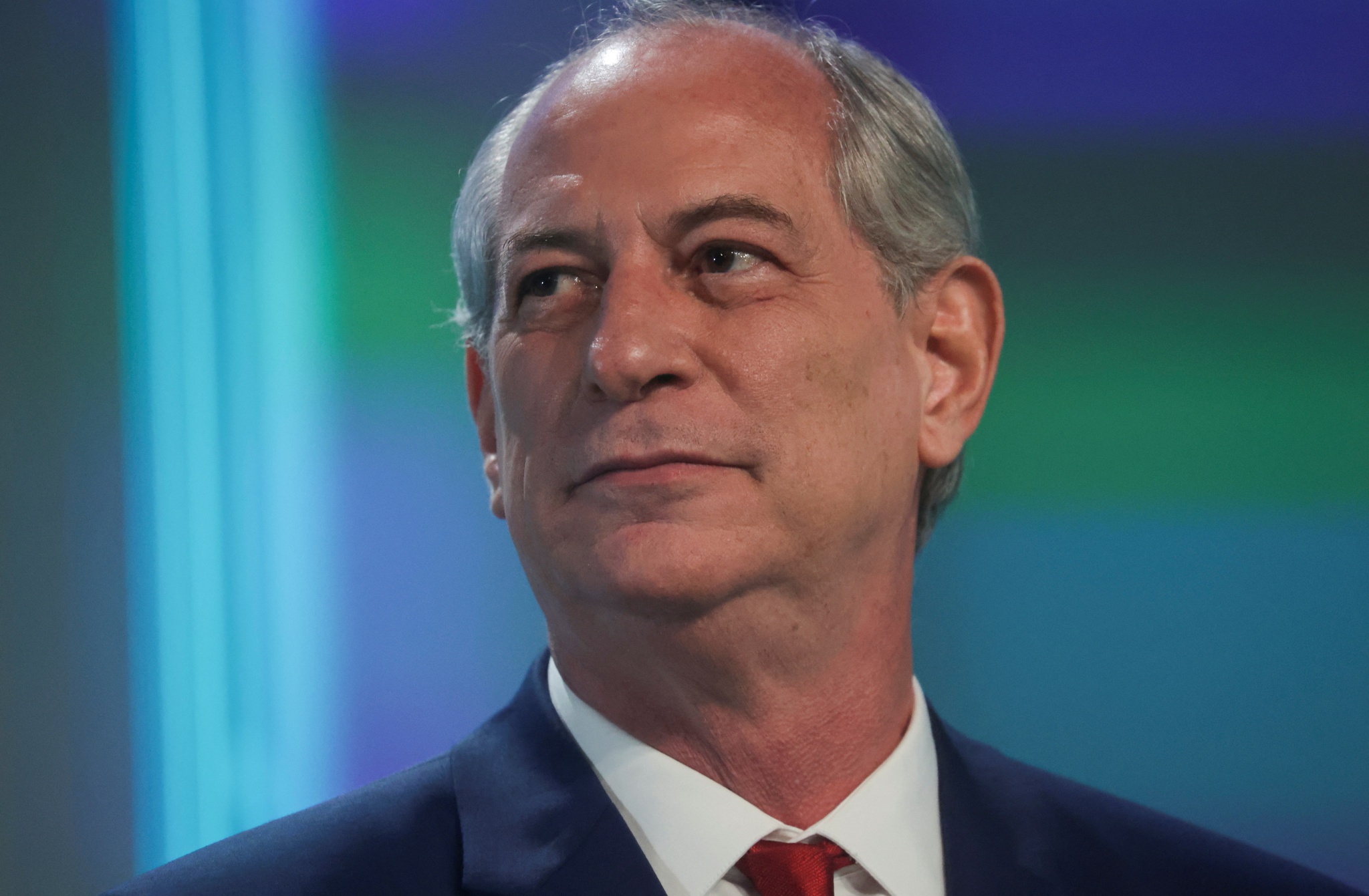 Ciro Gomes grava v deo de apoio a Lula sem dizer o nome do ex