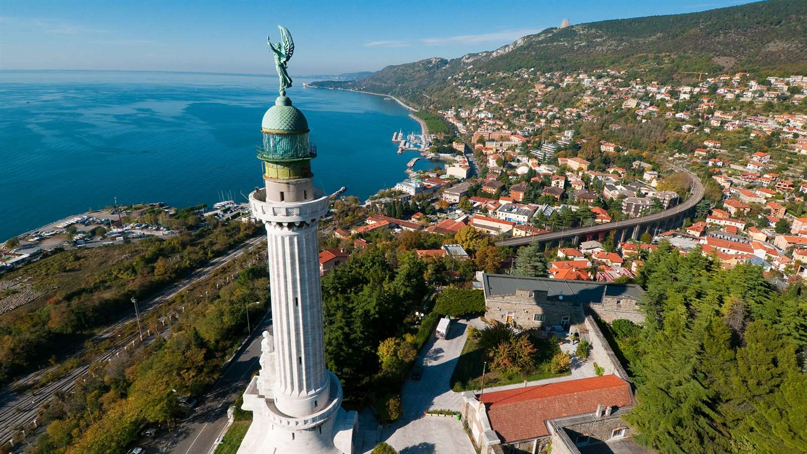 Região italiana paga viagens de comboio e entrada em museus a quem a visitar