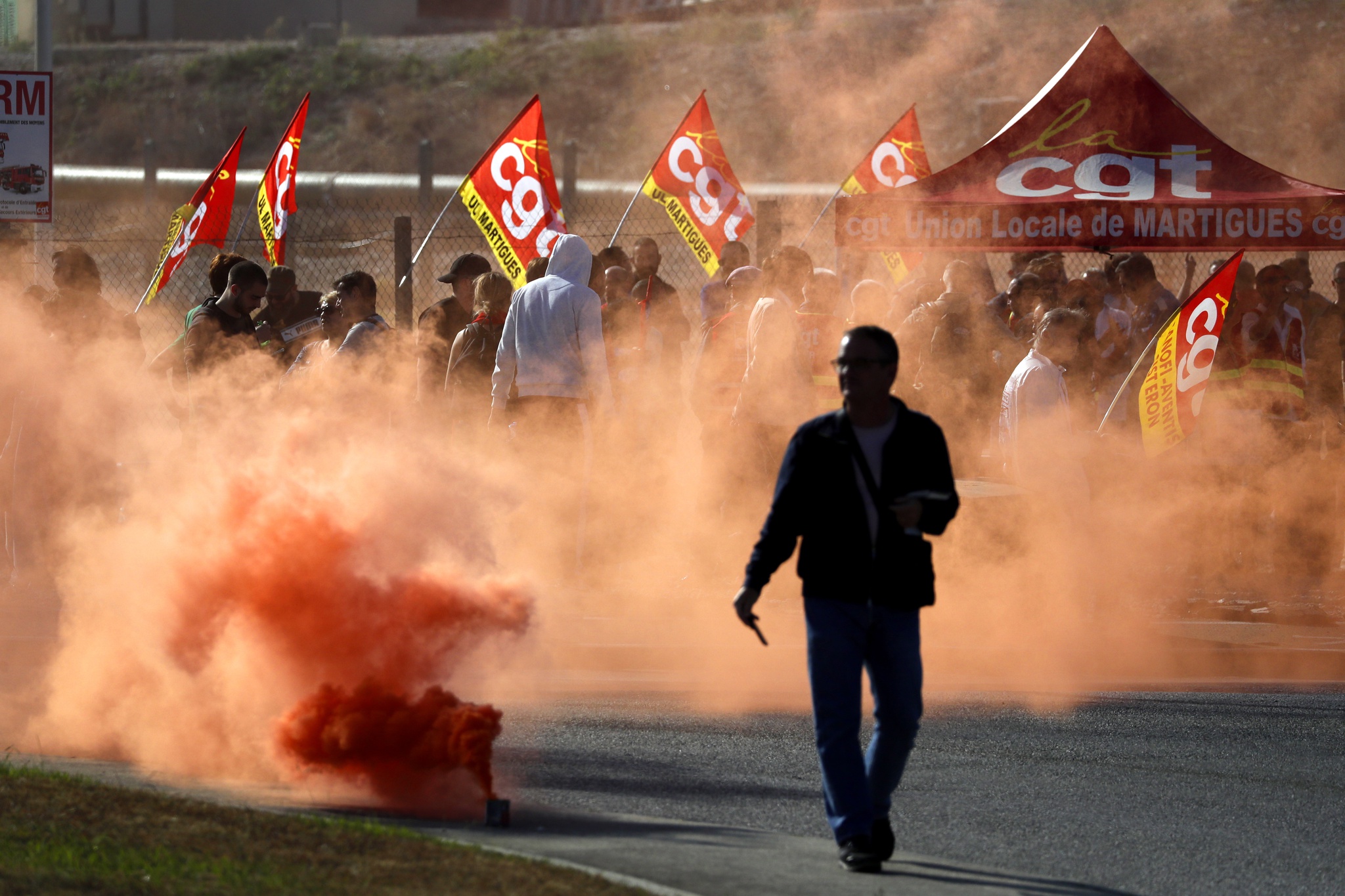 Les grèves dans les raffineries laissent les Français affamés de carburant |  France