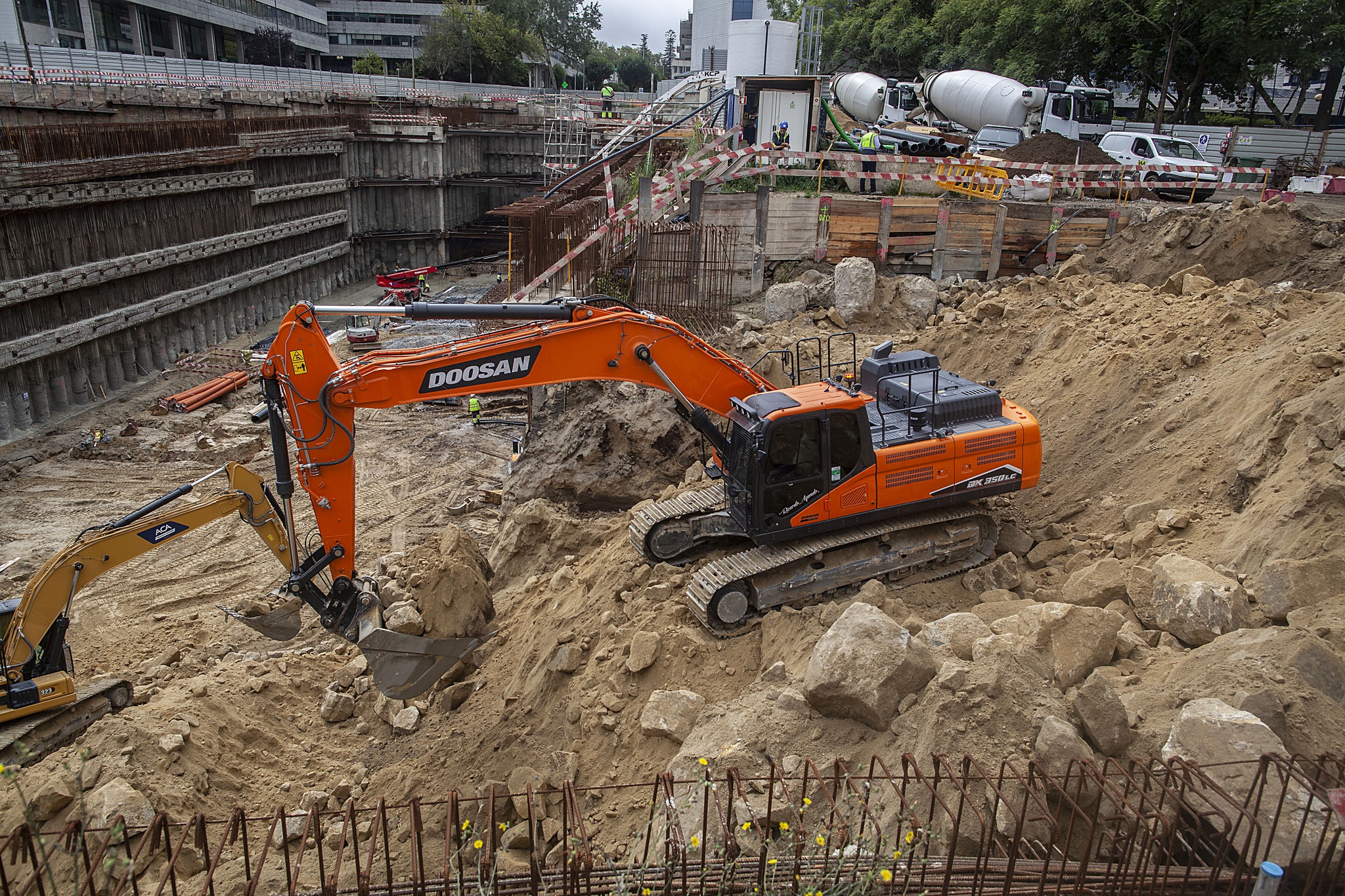 Cresce a escalada de críticas aos atrasos do Metro do Porto