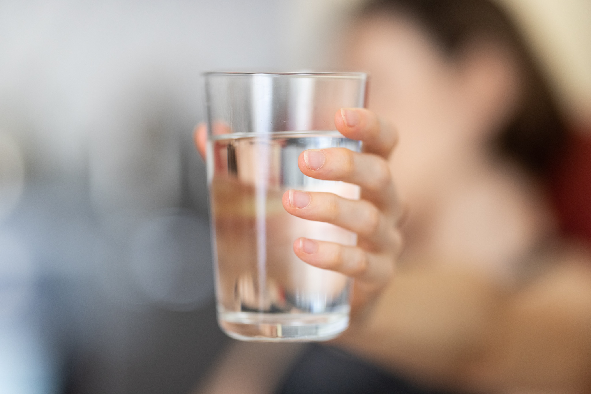 ¿Cuánta agua se debe beber al día?  Nuevo estudio dice que ocho tazas son demasiado |  alimento