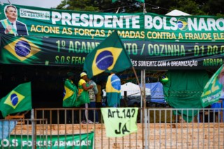 Folha: Lula demite comandante do Exército após crise de confiança