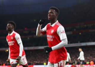 O Chelsea descobriu Nketiah “ontem”, o Arsenal goza o momento hoje