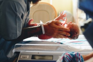 Cuidando da mamãe e do recém-nascido - Hospital Português