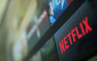 Quando chega a Portugal? Netflix bloqueia contas partilhadas em Espanha