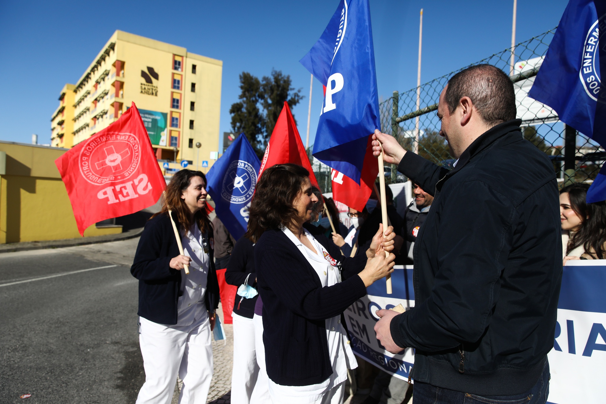 La grève des infirmières se poursuit le jour de la bataille de la CGTP, mais pas à l’échelle nationale |  Santé