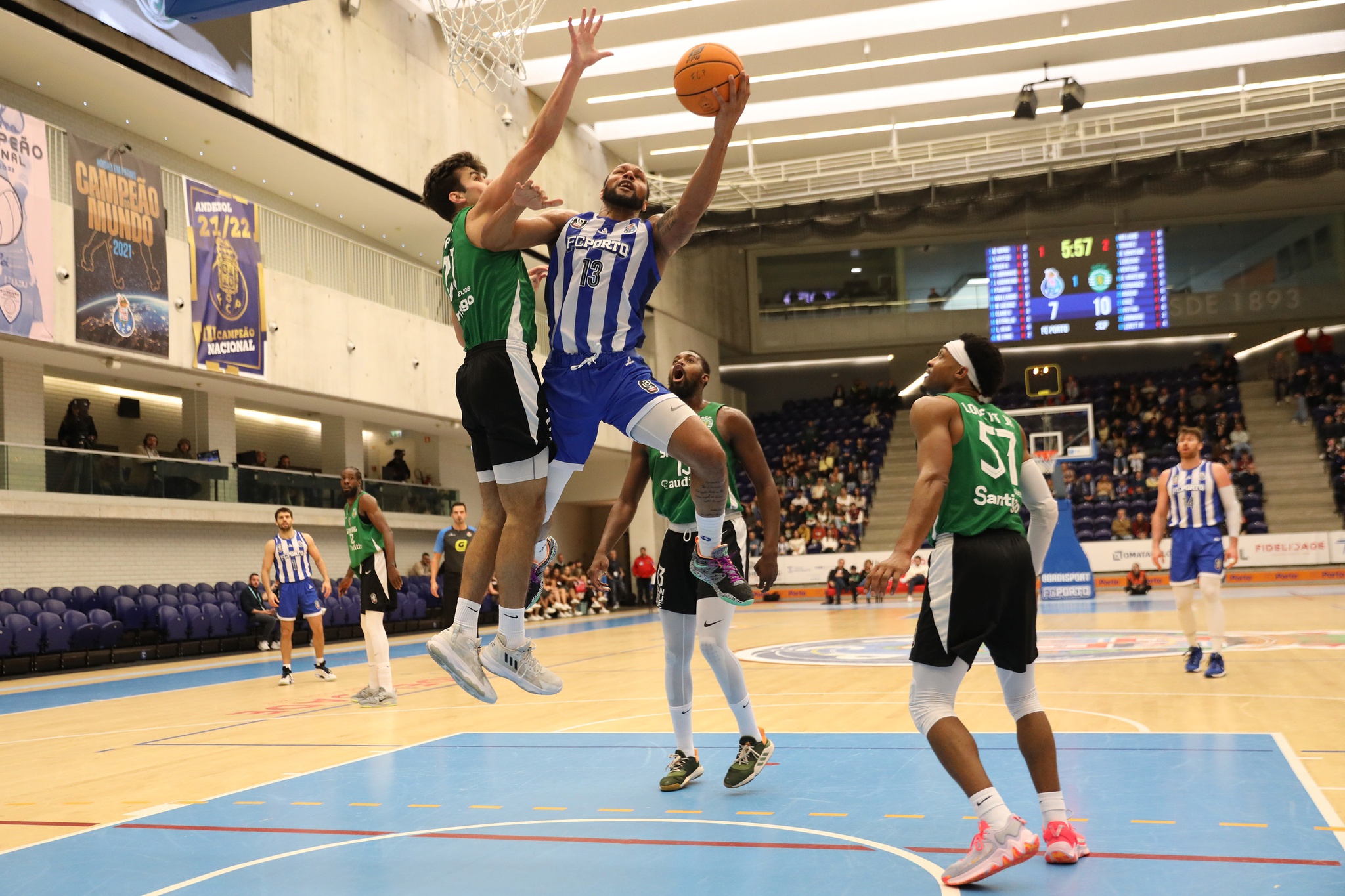 Basquetebol: Sporting vence FC Porto no Dragão